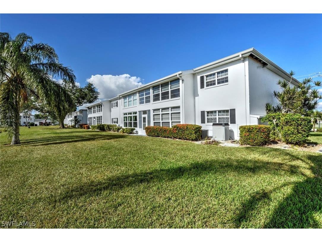 1462 Myerlee Country Club Boulevard #2E Fort Myers FL 33919 222087218 image1