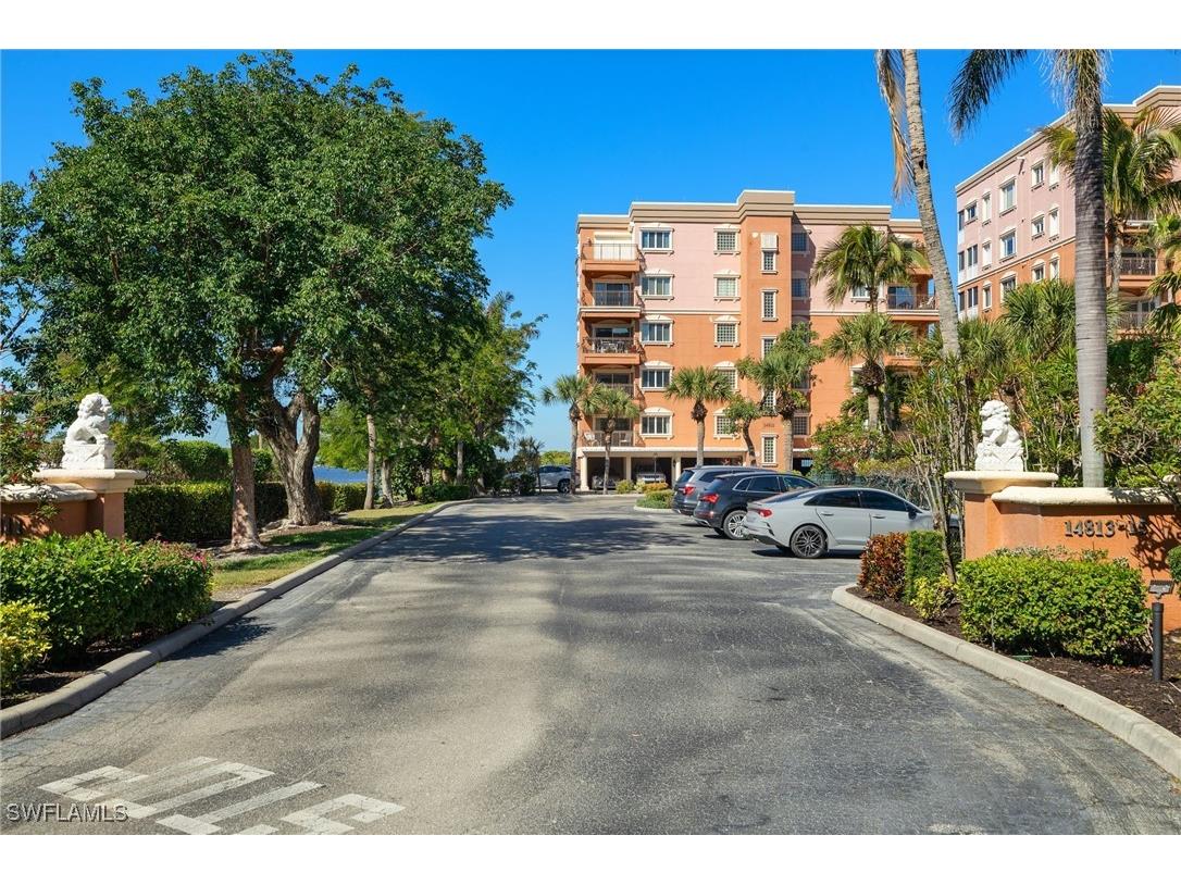 14811 Laguna Drive #101 Fort Myers FL 33908 225011574 image1