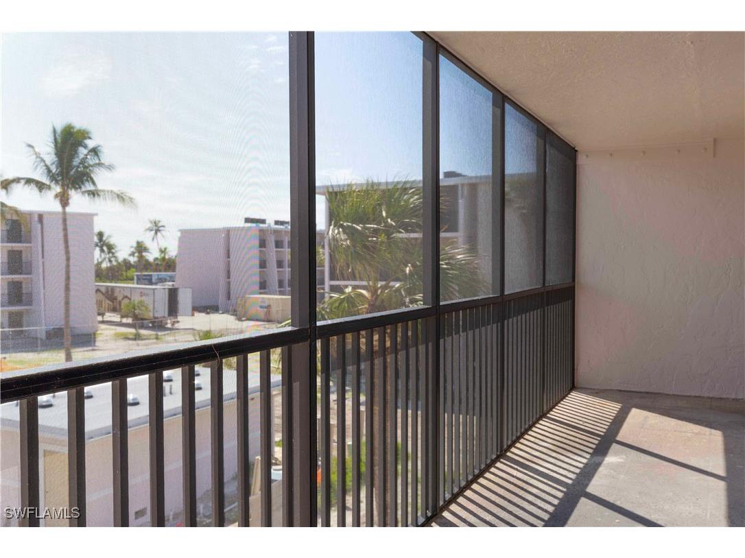 1501 Middle Gulf Drive #301F Sanibel FL 33957 224077000 image38