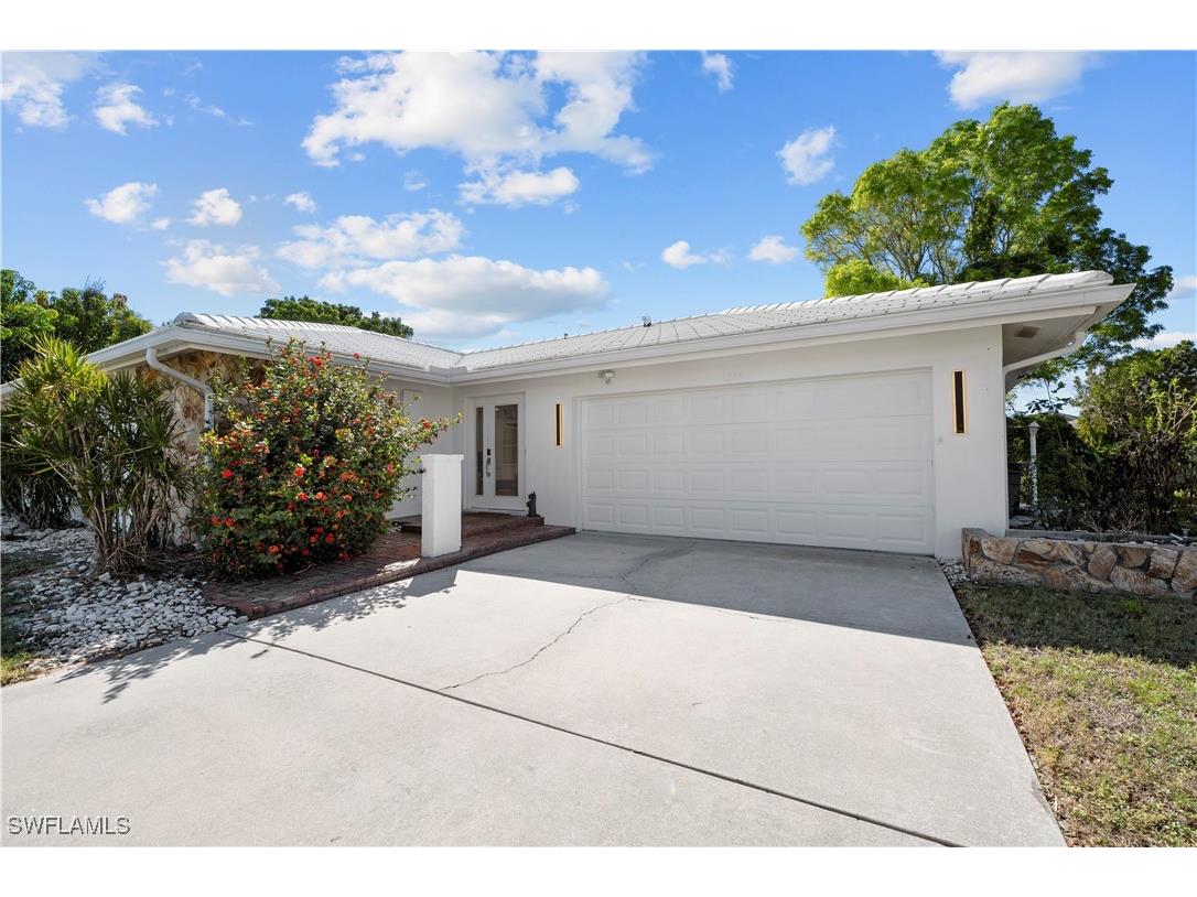 1515 Manchester Boulevard Fort Myers FL 33919 225035982 image1