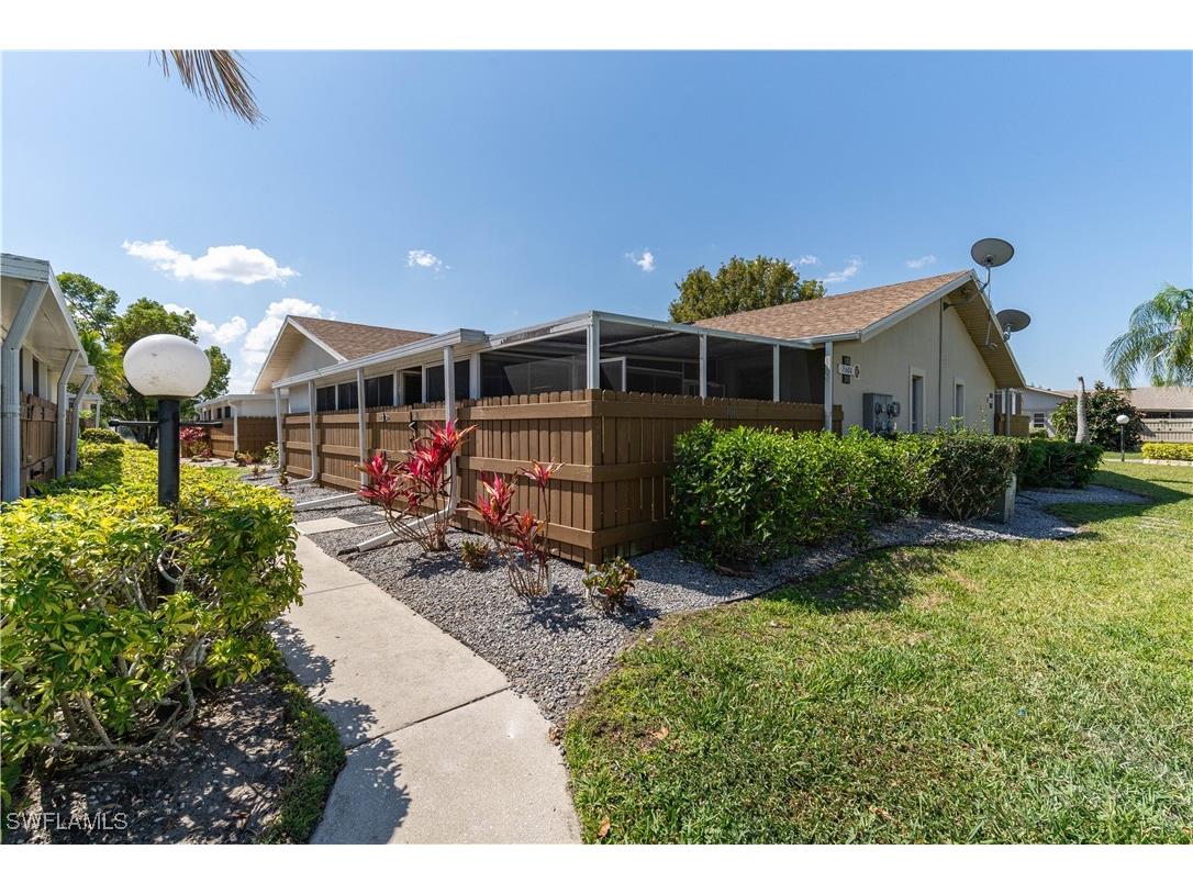 15600 Crystal Lake Drive #101 North Fort Myers FL 33917 225032667 image1