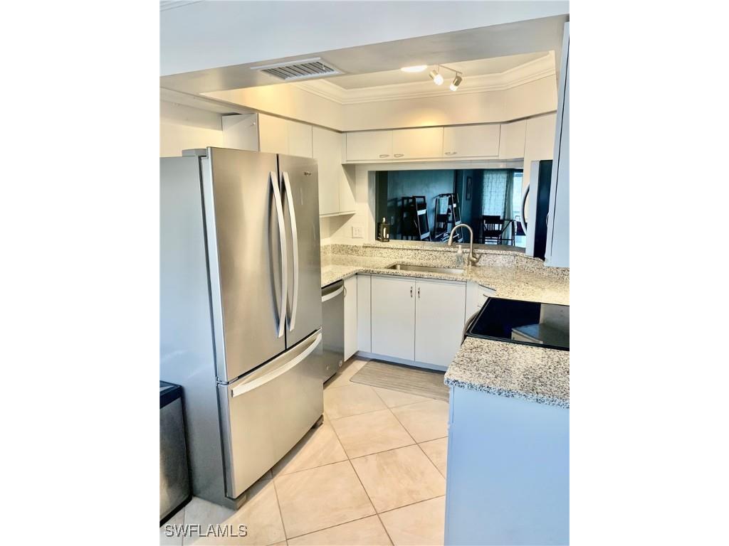 157 Wading Bird Circle #K104 Naples FL 34110 225042688 image1