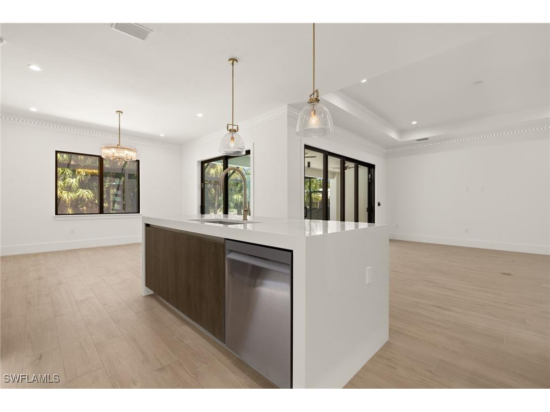 1587 Golden Gate Boulevard W Naples FL 34120 224046424 image16