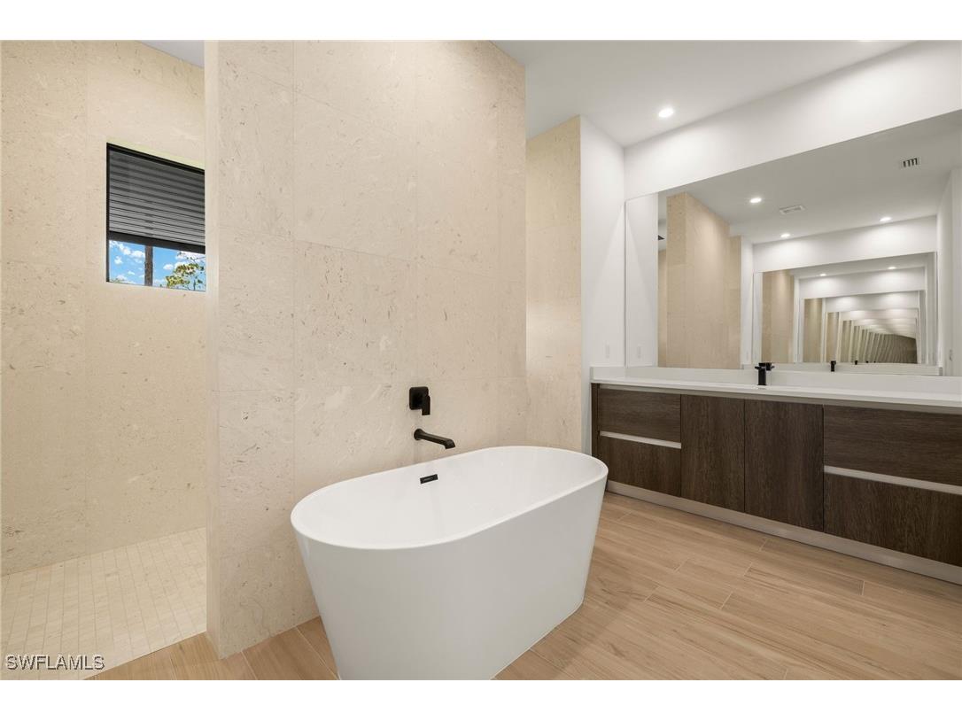 1587 Golden Gate Boulevard W Naples FL 34120 224046424 image26