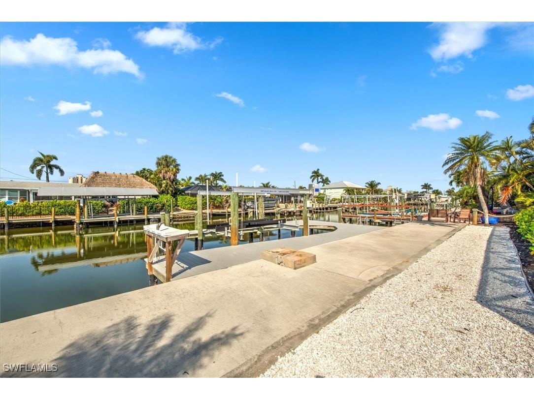 16 Palmview Boulevard Fort Myers Beach FL 33931 225006133 image32