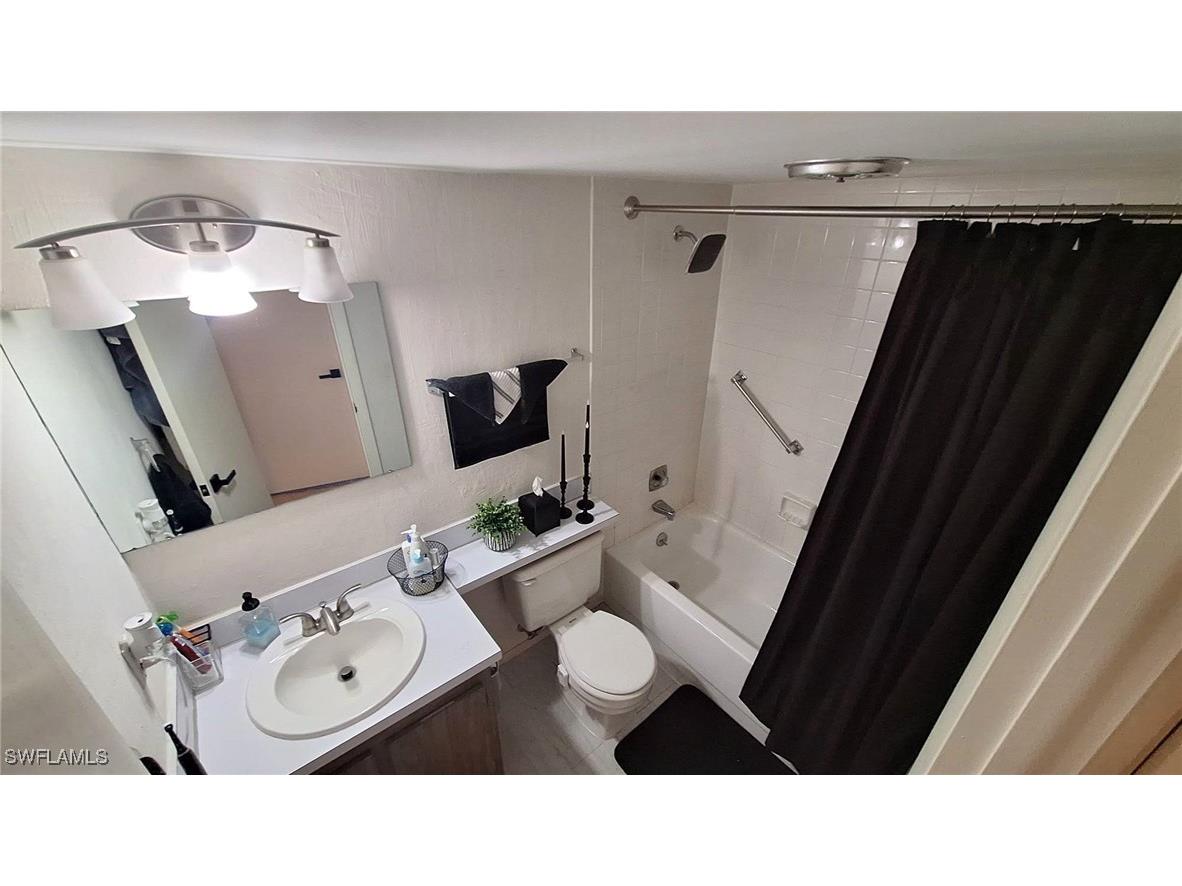 160 Turtle Lake Court #204 Naples FL 34105 224079944 image10