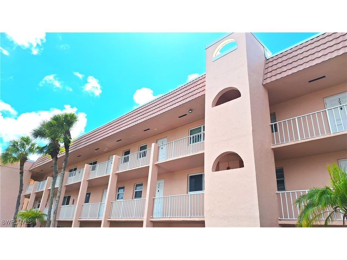 160 Turtle Lake Court #204 Naples FL 34105 224079944 image2