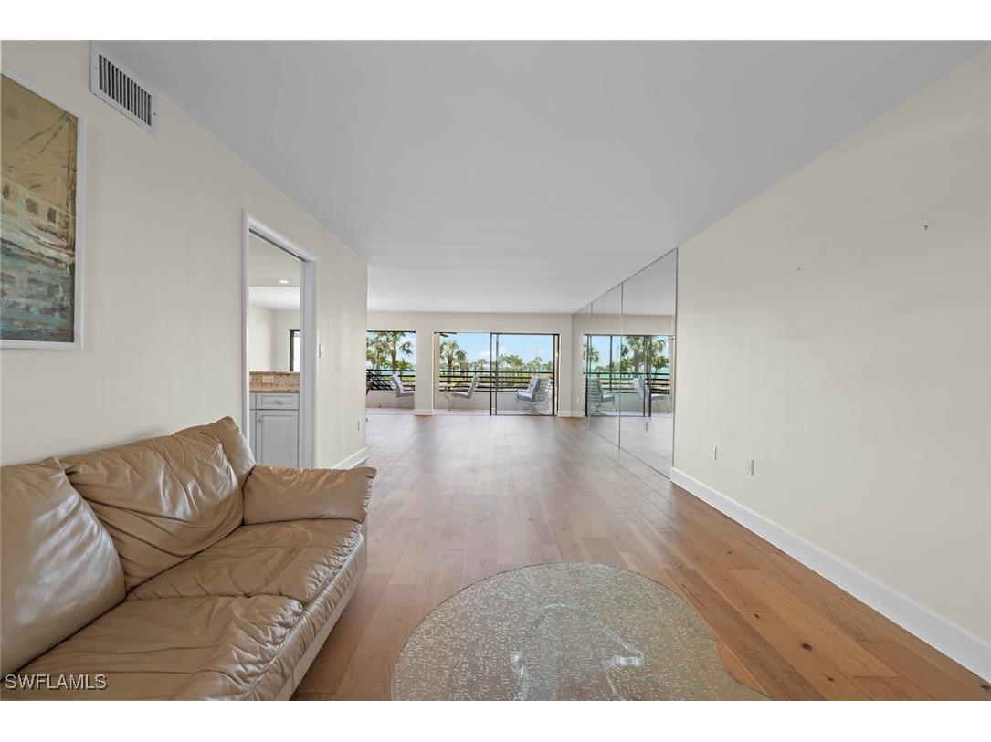 1605 Middle Gulf Drive #105 Sanibel FL 33957 225040092 image19