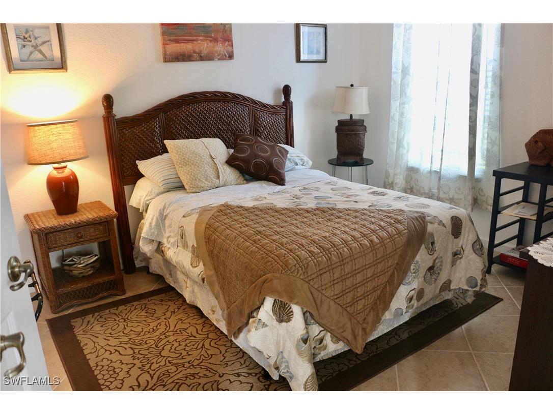 16192 Parque Lane Naples FL 34110 225043320 image12