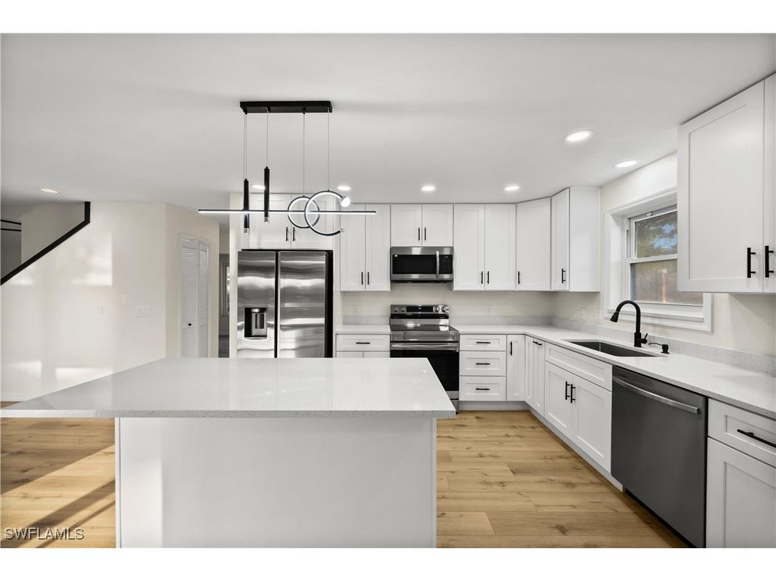 1628 SW 11th Avenue Cape Coral FL 33991 224065617 image1