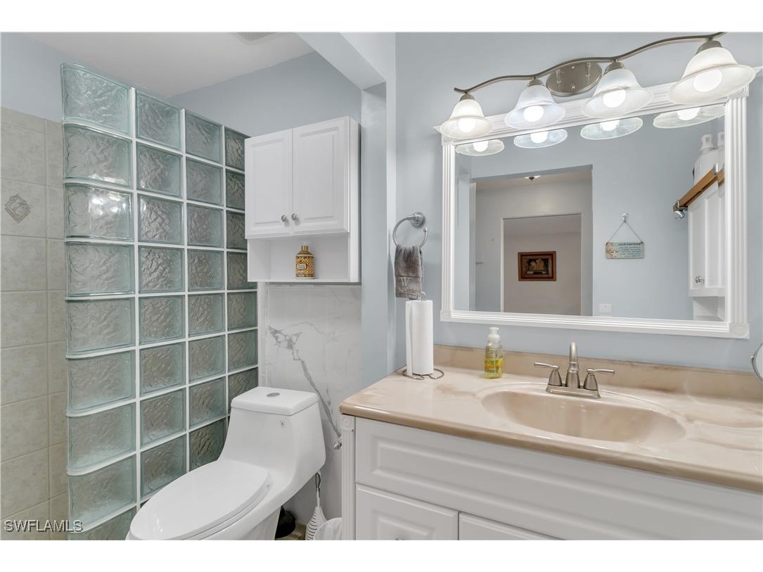 1631 North Drive Fort Myers FL 33907 224098320 image16