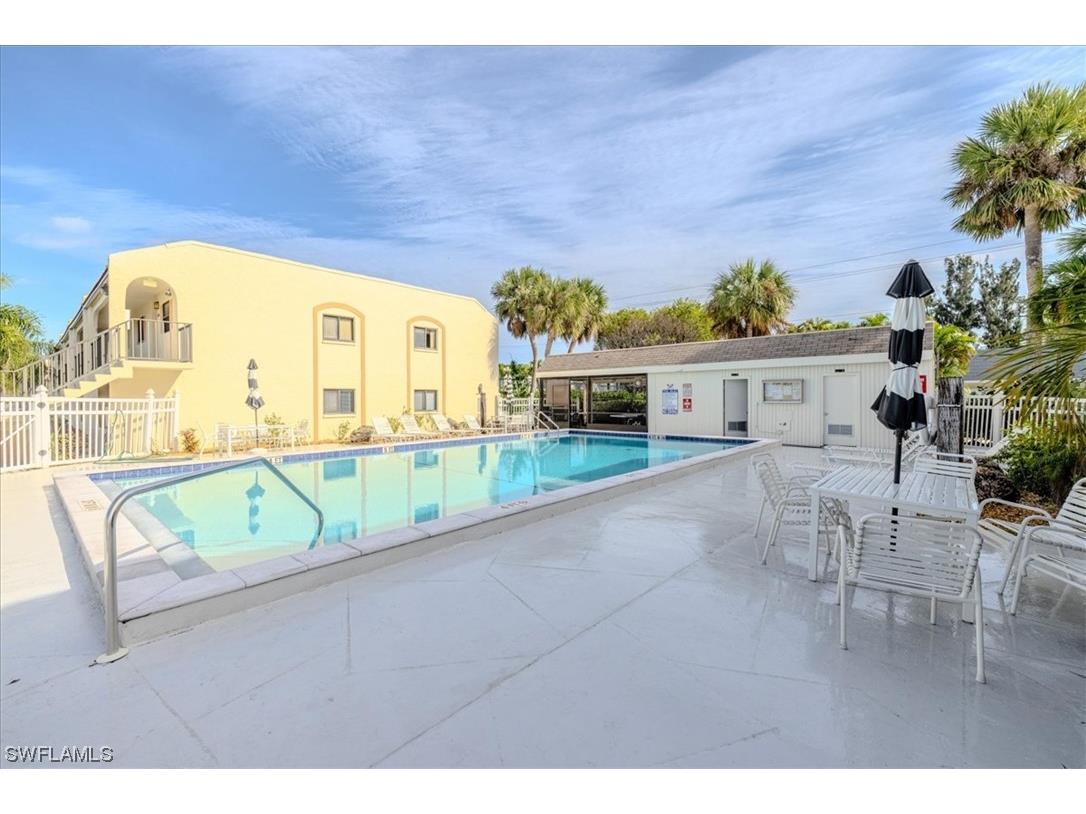 16381 Dublin Circle #105 Fort Myers FL 33908 224009022 image1