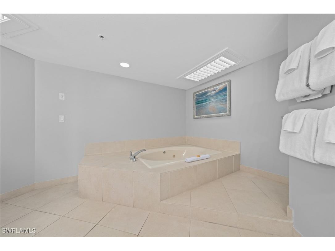 1666 Lands End Village Captiva FL 33924 224103346 image23