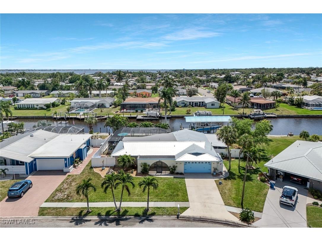 1667 Swan Terrace North Fort Myers FL 33903 225033035 image1