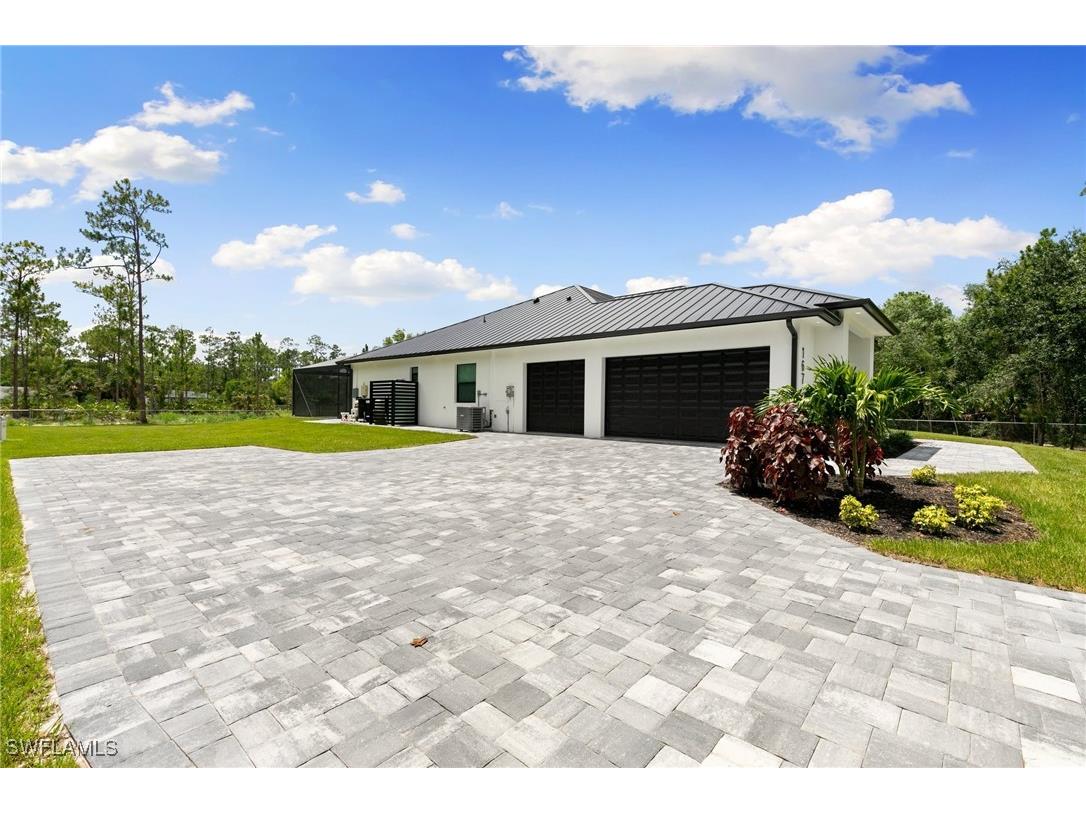 167 Everglades Boulevard N Naples FL 34120 224048402 image1
