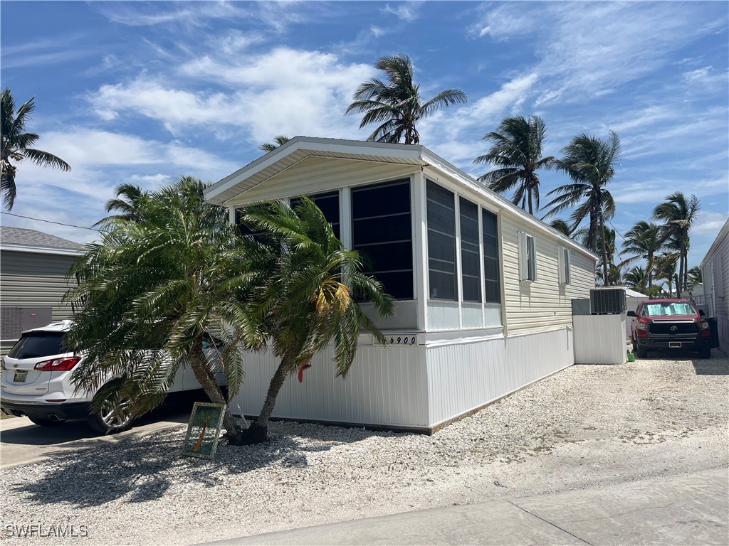 16900 Fishermans Cove Bokeelia FL 33922 225040972 image2