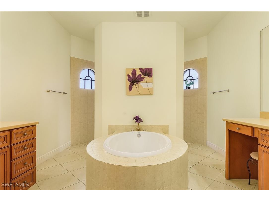 1708 Beach Parkway W Cape Coral FL 33914 225041803 image7