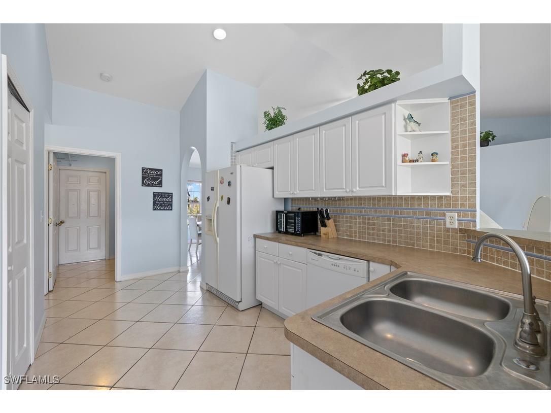 1708 Diplomat Parkway W Cape Coral FL 33993 224080040 image2