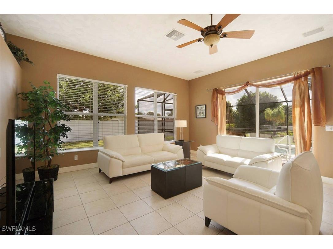 1725 SE 10th Place Cape Coral FL 33990 225042584 image11