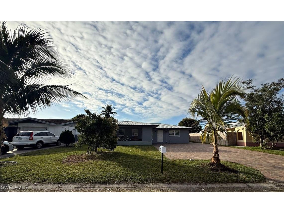 1736 Framingham Court Fort Myers FL 33907 225000150 image3