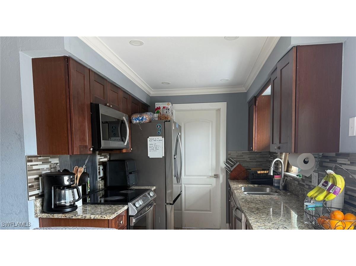 1736 Framingham Court Fort Myers FL 33907 225000150 image6