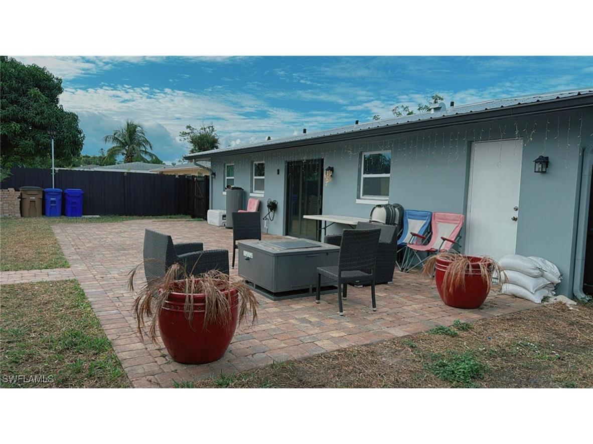 1736 Framingham Court Fort Myers FL 33907 225000150 image8
