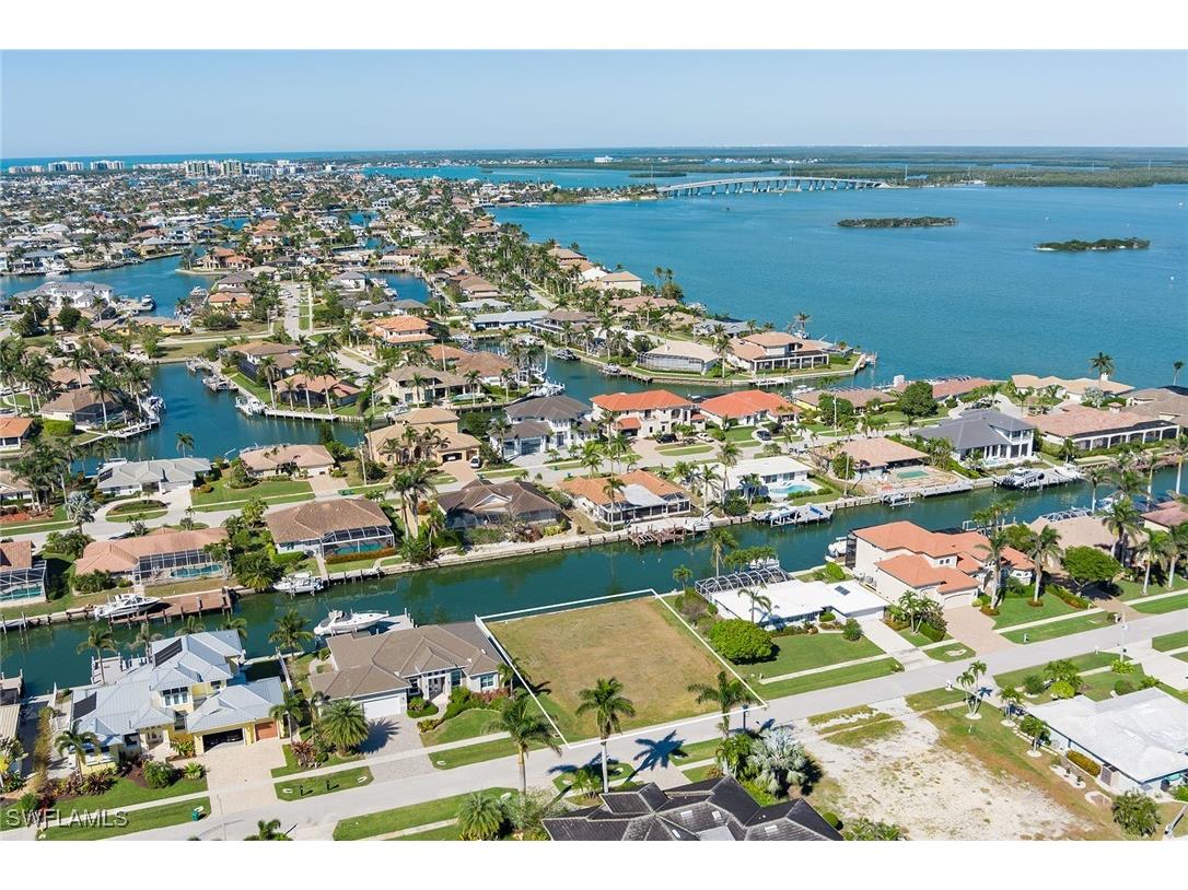 1748 Wavecrest Court Marco Island FL 34145 224086046 image8