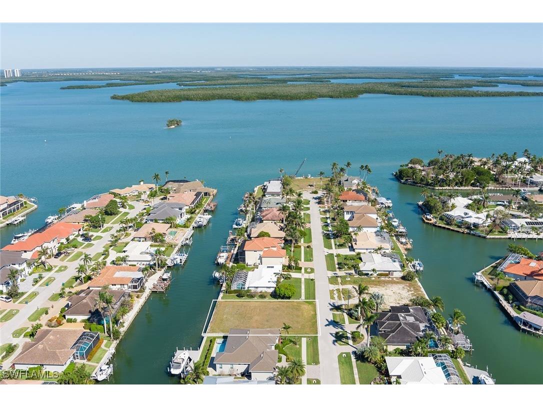 1748 Wavecrest Court Marco Island FL 34145 224086046 image9