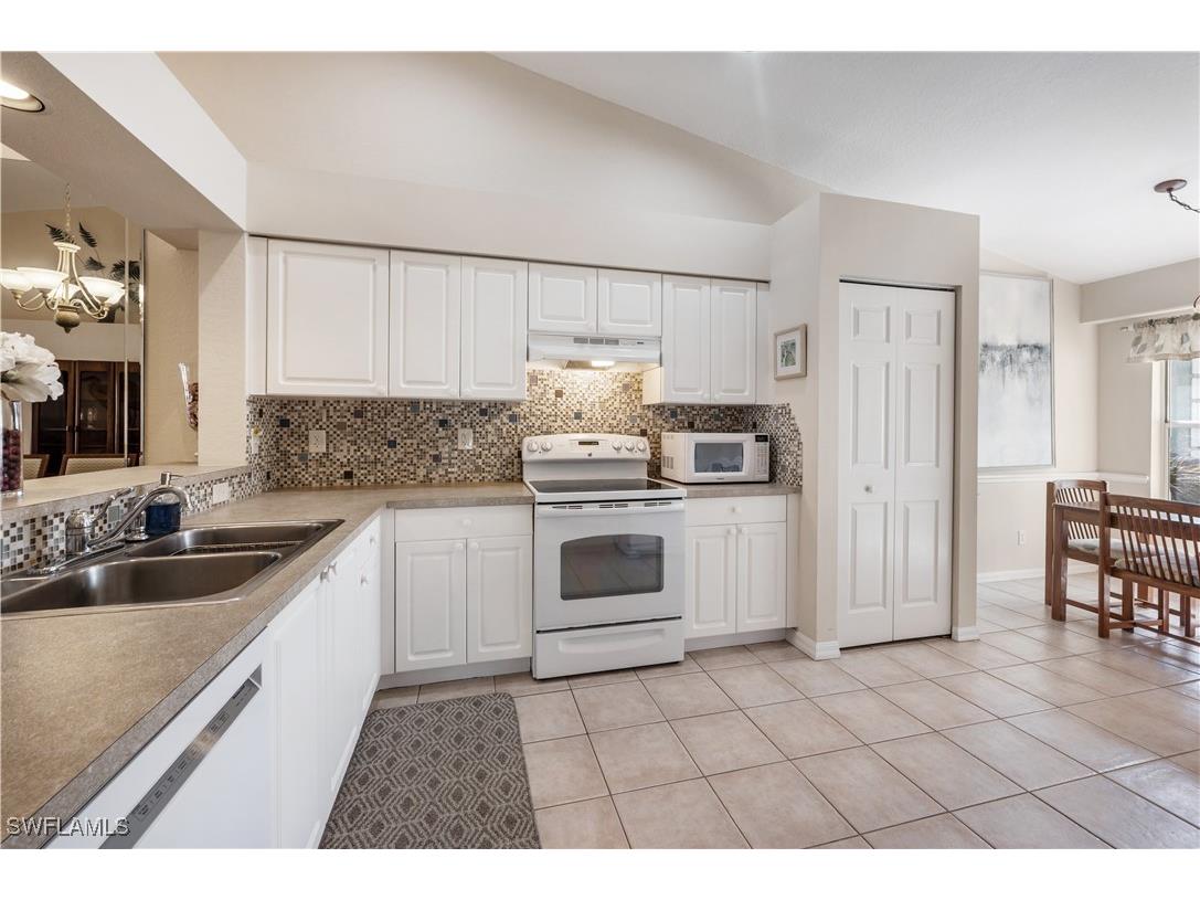 1765 Royal Circle #1501 Naples FL 34112 225011453 image1