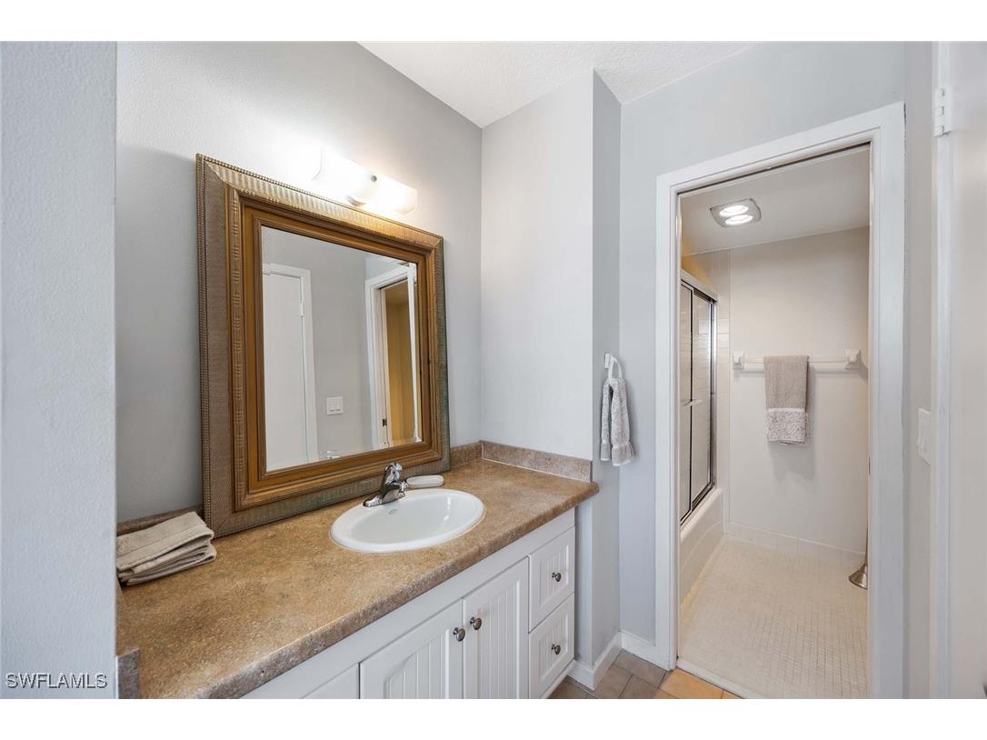 180 Seaview Court #814 Marco Island FL 34145 225044254 image13