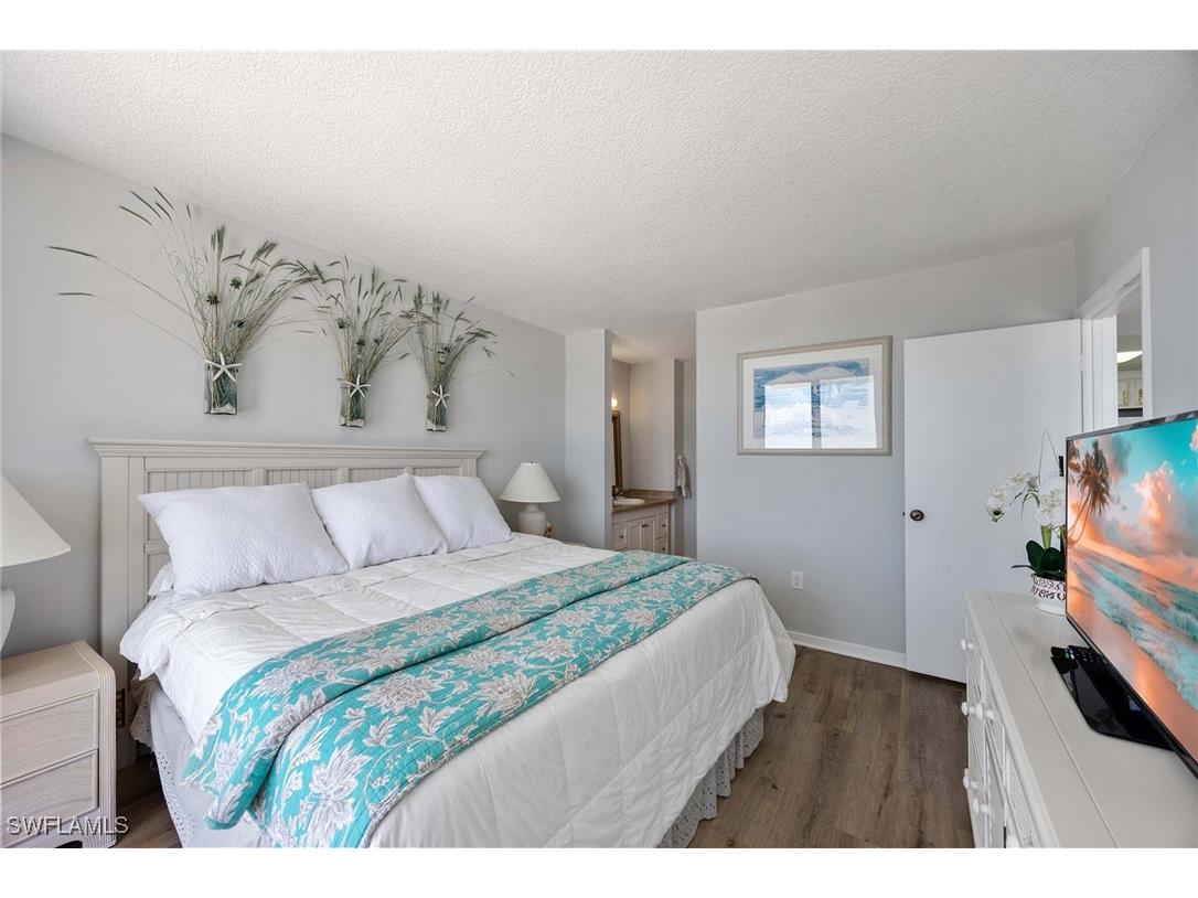 180 Seaview Court #814 Marco Island FL 34145 225044254 image9