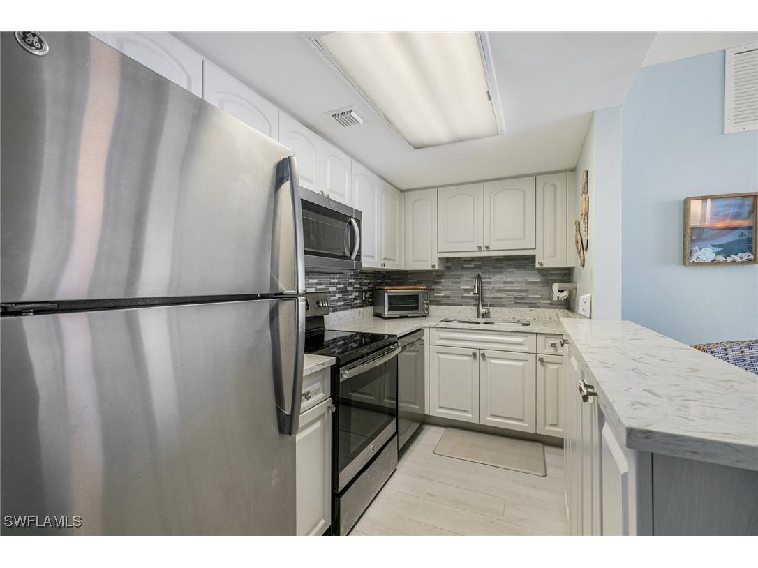 180 Seaview Court #911 Marco Island FL 34145 225018772 image10