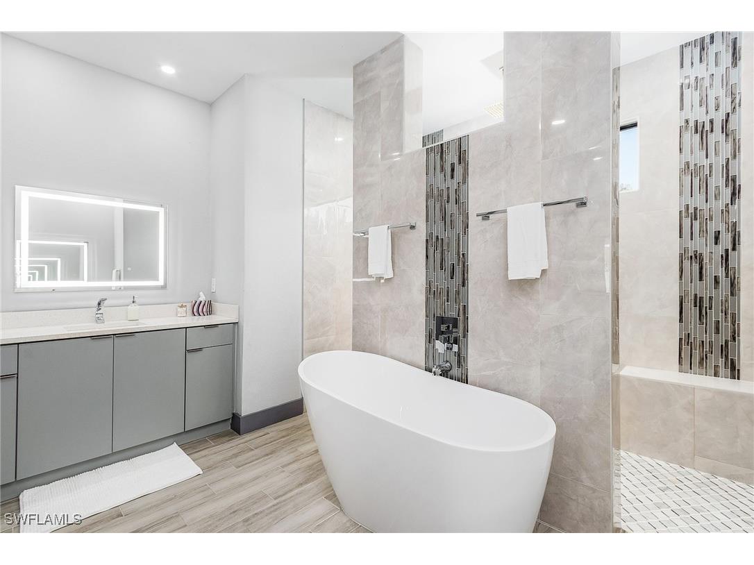 1802 SW 2nd Terrace Cape Coral FL 33991 225027826 image15