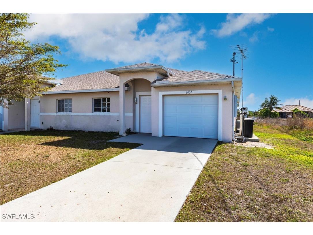 1805-1807 Gordon Avenue S Lehigh Acres FL 33973 225039900 image1