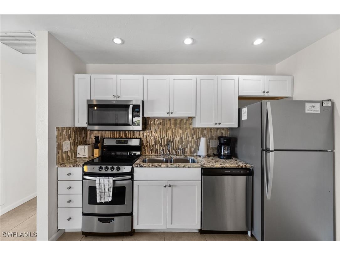 1811 Olde Middle Gulf Drive #10 Sanibel FL 33957 225019377 image12