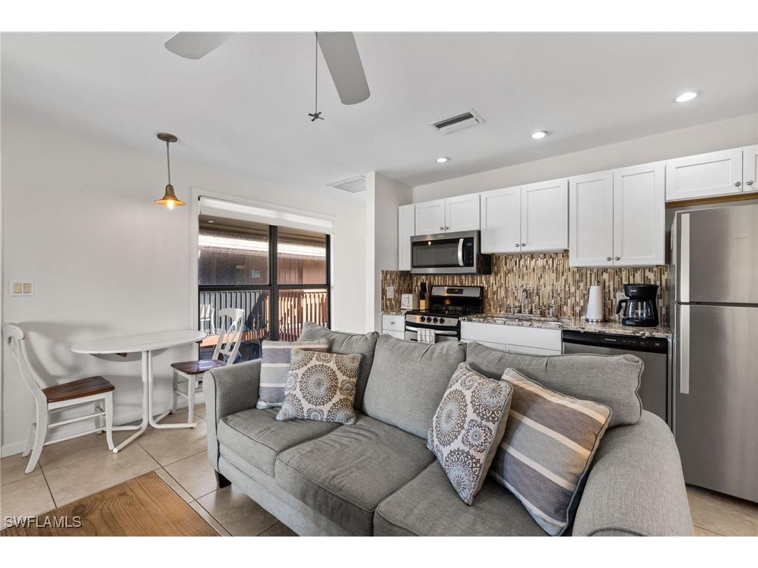 1811 Olde Middle Gulf Drive #10 Sanibel FL 33957 225019377 image5