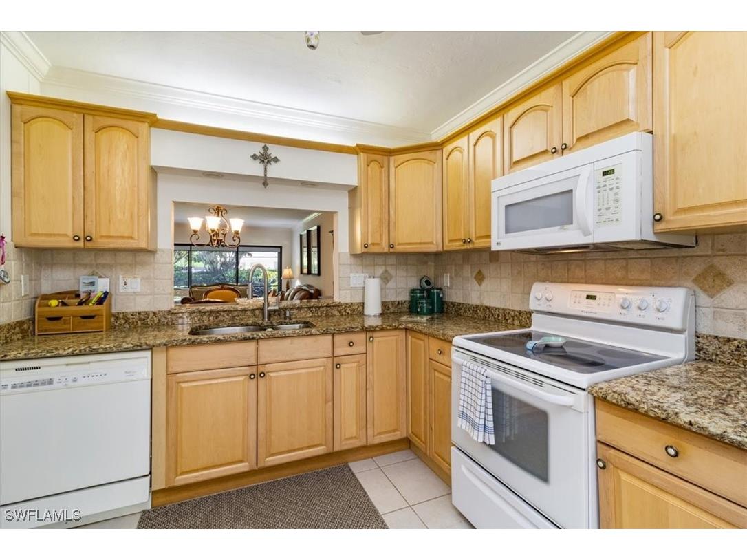 1816 Kings Lake Boulevard #101 Naples FL 34112 225033255 image9