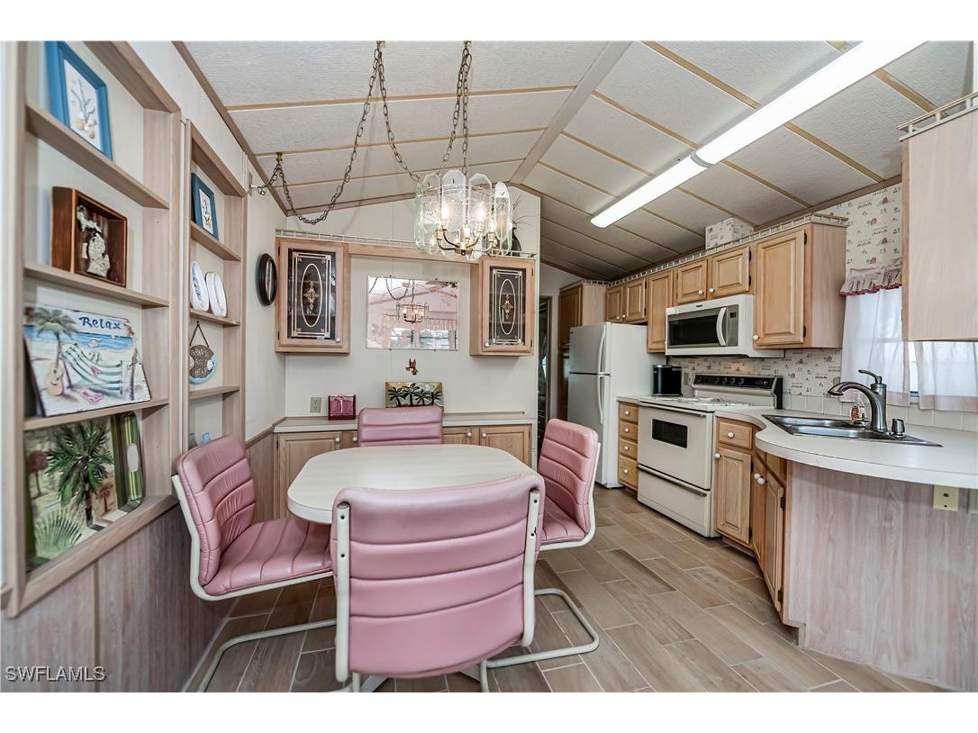 182 Caravan Circle North Fort Myers FL 33903 225033530 image7