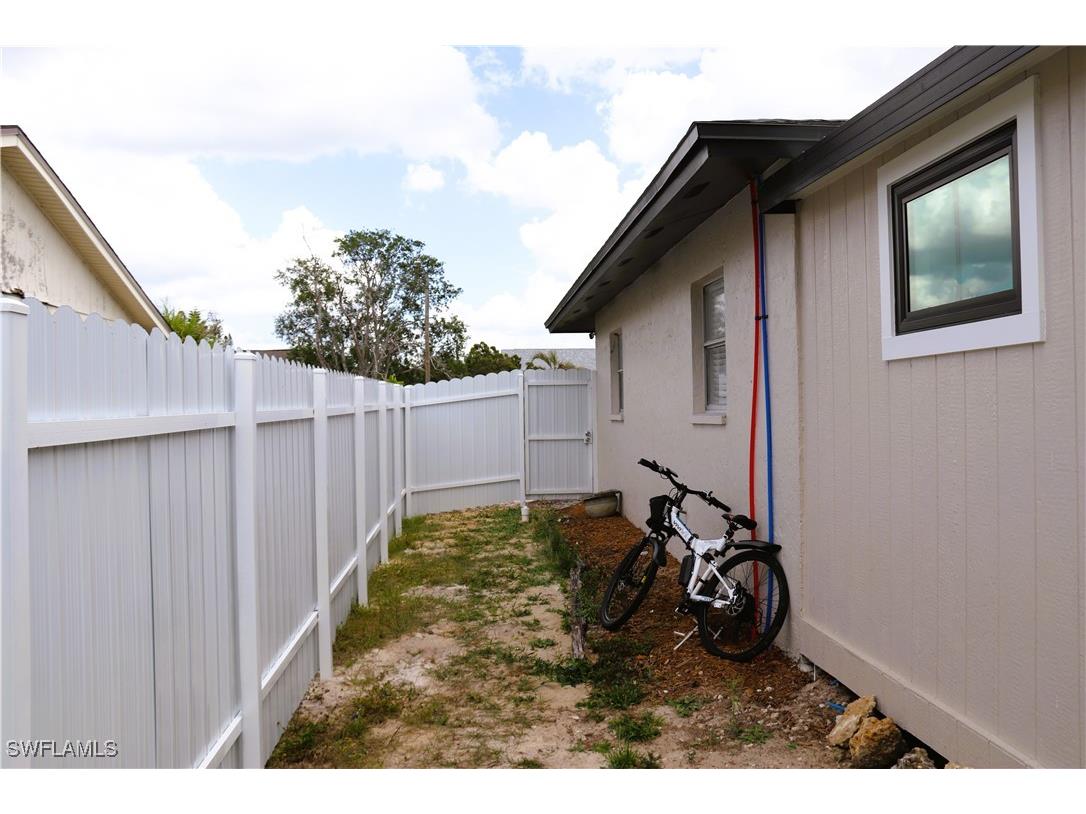18254 Lowe Drive Fort Myers FL 33967 225037249 image16