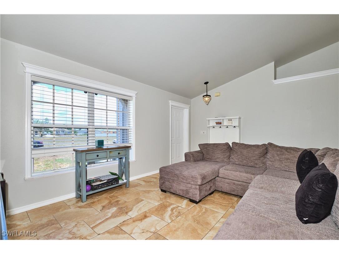 1826 NE 17th Place Cape Coral FL 33909 225044009 image6