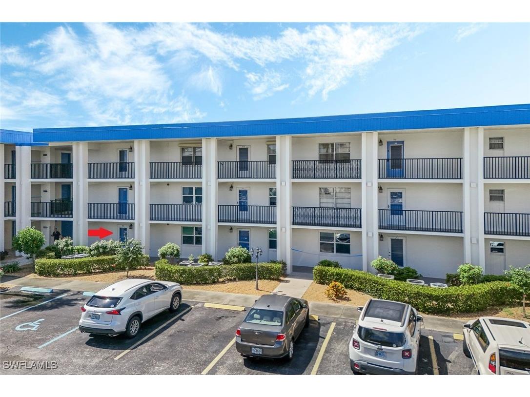 1828 Pine Valley Drive #101 Fort Myers FL 33907 224077326 image2