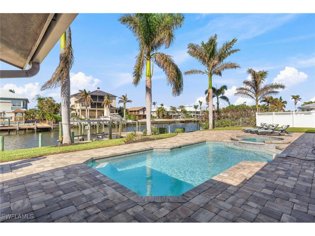 18404 Cutlass Drive Fort Myers Beach FL 33931 224098823 image1