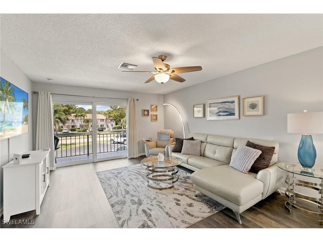 185 Palm Drive #18H Naples FL 34112 225038468 image1