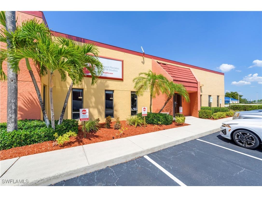 1860 Boy Scout Drive #202 Fort Myers FL 33907 225027316 image1