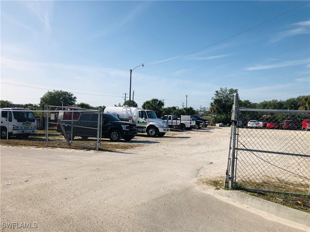  North Fort Myers FL 33917 225040042 image11