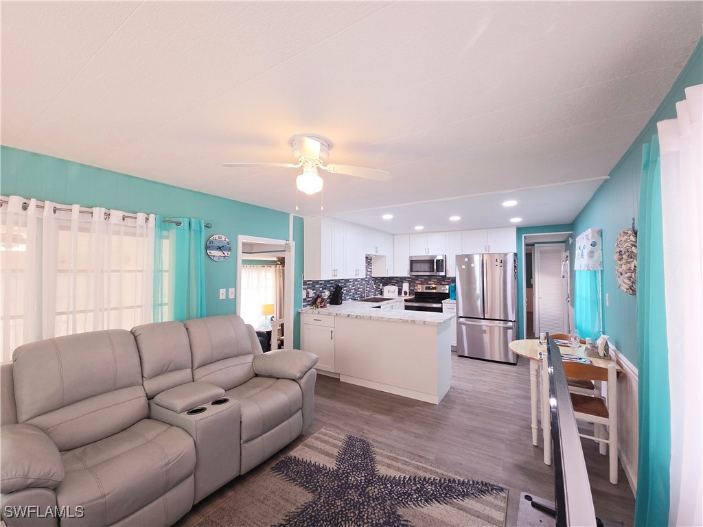 19 Moorhead Manor Naples FL 34112 225010843 image12