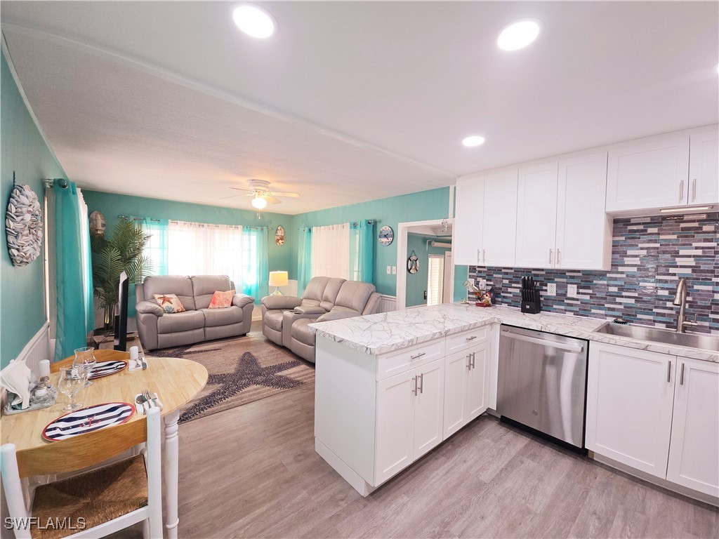 19 Moorhead Manor Naples FL 34112 225010843 image2