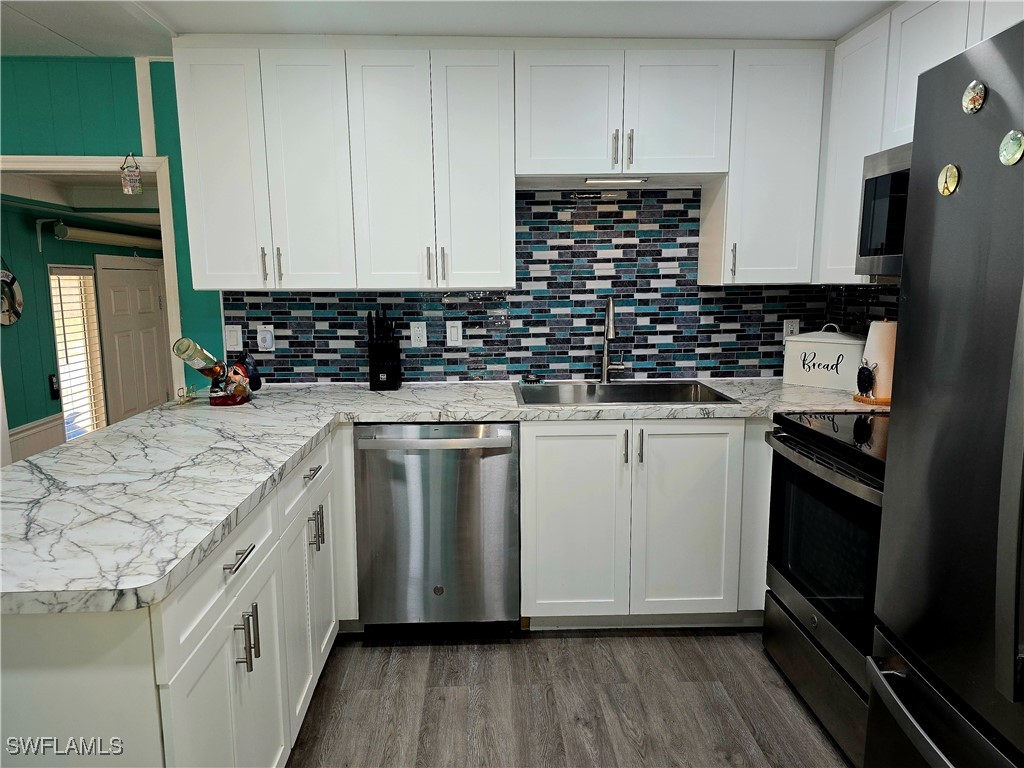 19 Moorhead Manor Naples FL 34112 225010843 image7
