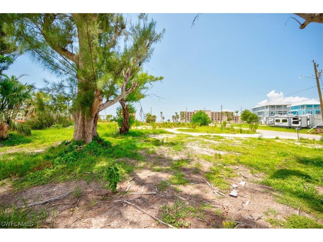 190 Matanzas Street Fort Myers Beach FL 33931 223058482 image2