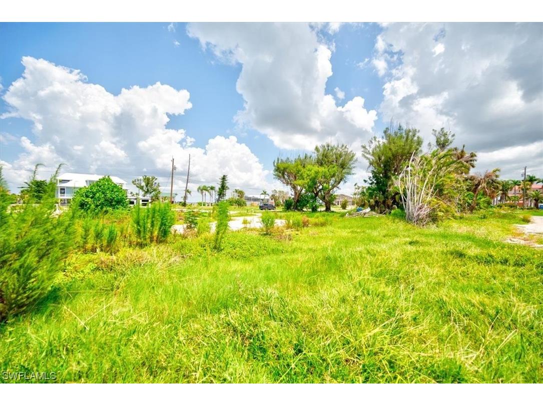 190 Matanzas Street Fort Myers Beach FL 33931 223058482 image8